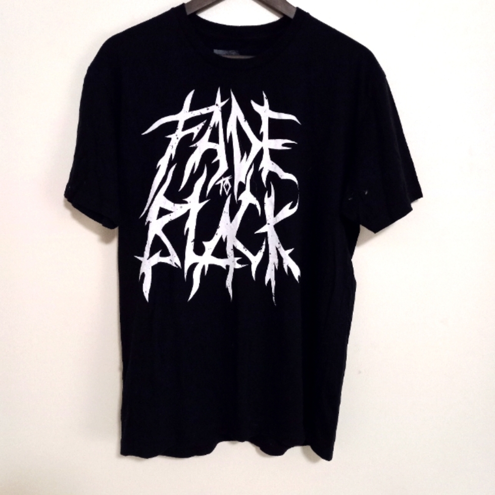 WWE Aleister Black L Fade to Black Mens T-Shirt Wrestling